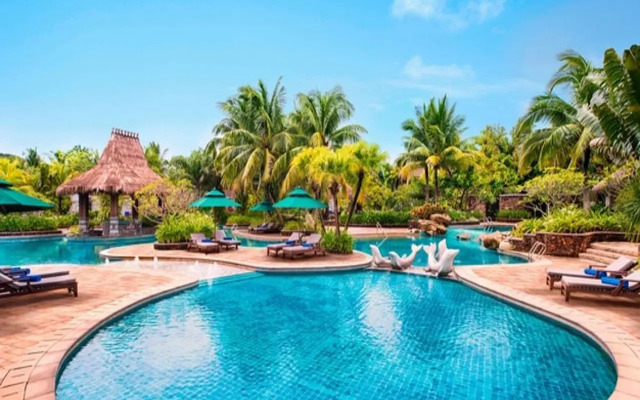 Le Meridien Shimei Bay Beach Resort & Spa