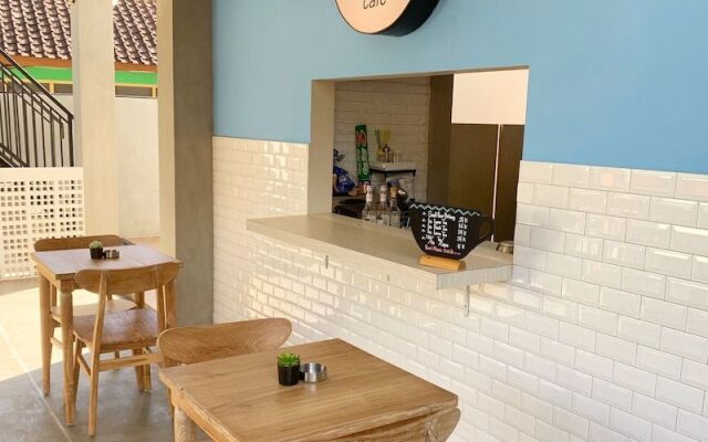 Beach Hut Hostel