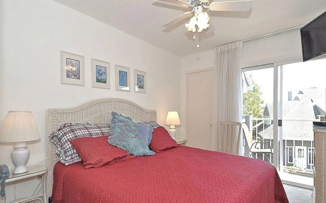 Harbour Island 69J by RedAwning