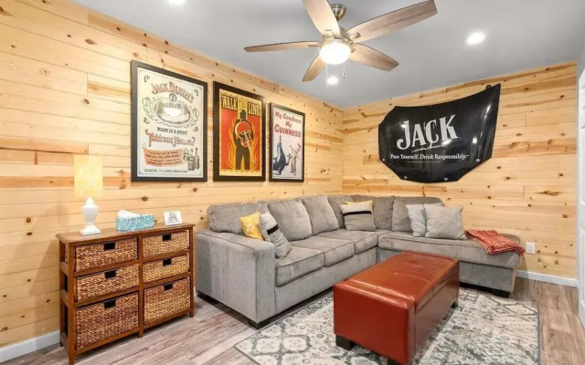 3BD 102 Madison Ter
