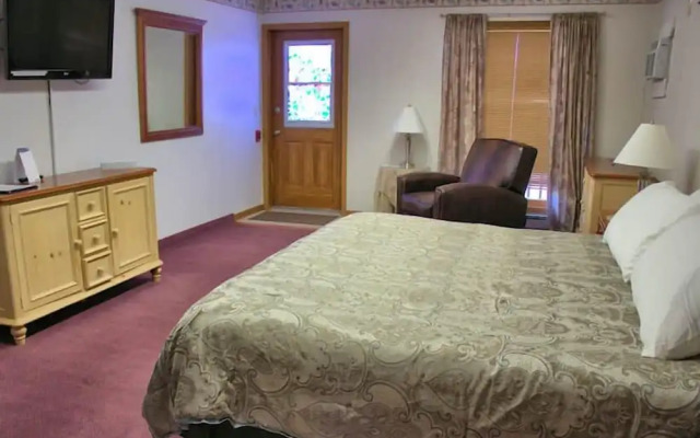 Pier Plaza Lodging