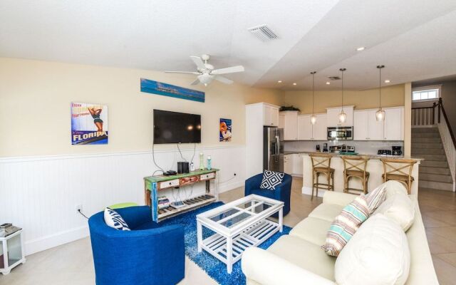 Sea Breeze by AMI Locals