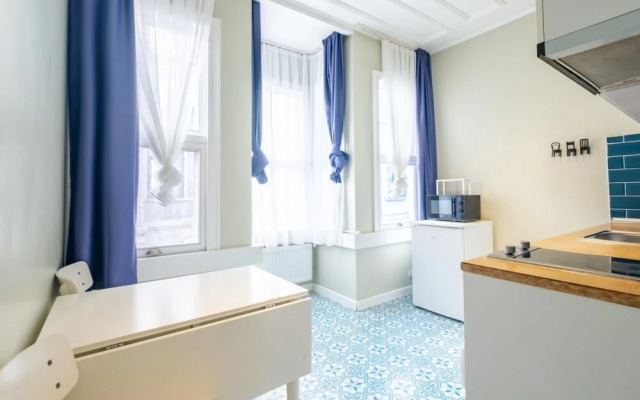 Charming Flat Near Taksim Square in Inonu Sisli