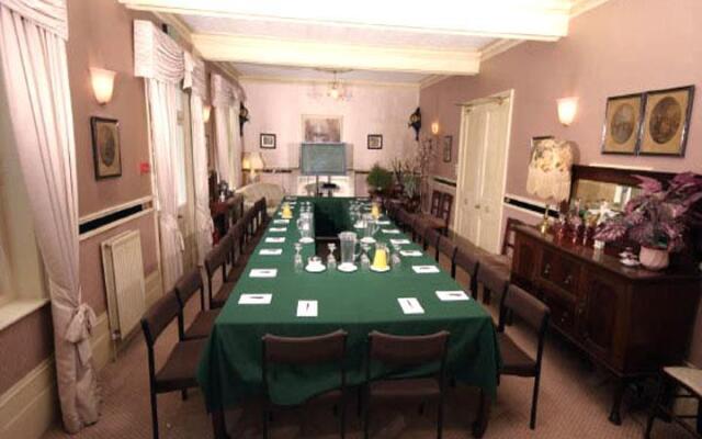 Fines Bayliwick Hotel