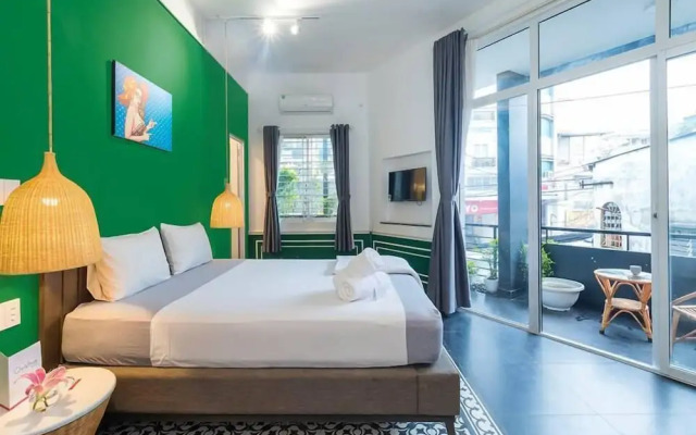 Christinas Saigon 1960s