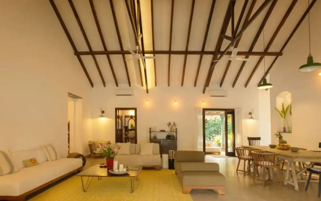 Salt by Hireavilla - 4BR w Heated Pool in Siolim