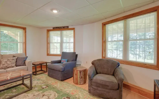 Walk to Lake Winnisquam Access: Cozy Retreat