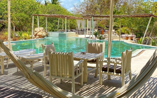 Rock and Sea Resort