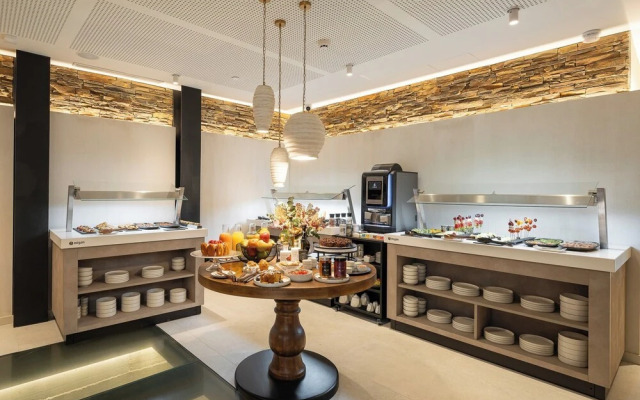 Hotel Sercotel EsteOeste