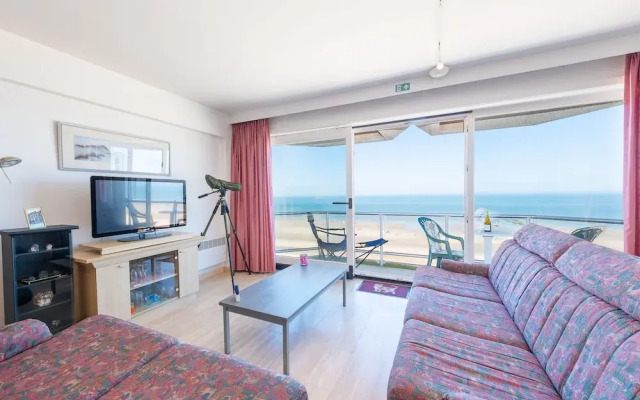 Bright Apartment With Sea-views