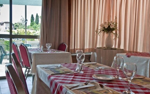 Tadmor Hotel