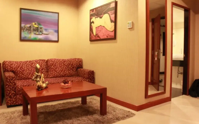 Patong Hemingway's Hotel