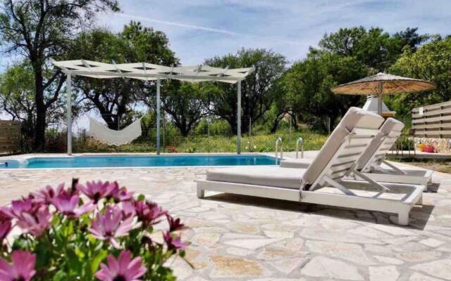 Sea Breeze Apartments - n.1 with private pool