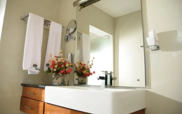 Scarlet White Resort