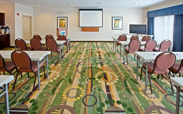 Holiday Inn Express Hotel & Suites Shelbyville Indianapolis by IHG