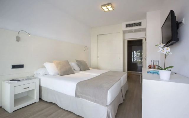 Las Gaviotas Suites Hotel