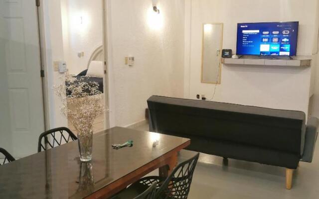 2 bedroom apartment with a/c Wi-Fi best location!