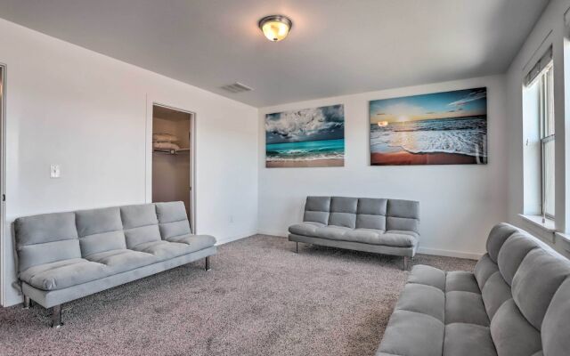 Spacious Denver Townhome Near Central Park!