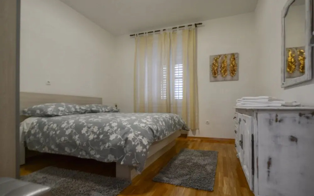 Apartments Vicenco  top location  Split