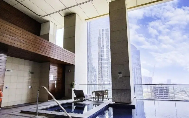 LUX The Bonnington JLT Suite