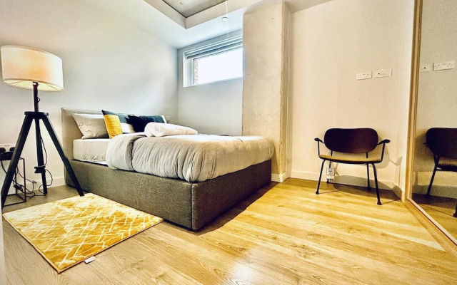 Captivating 2-bed Skyview Apartment in Leeds
