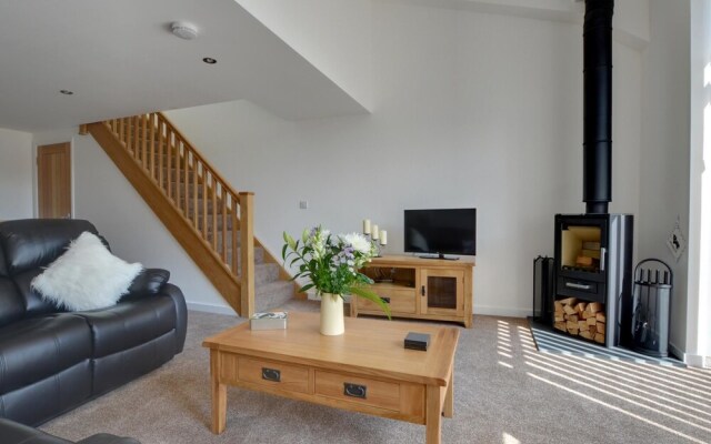 Exquisite Holiday Home in Frittenden Kent With Parking
