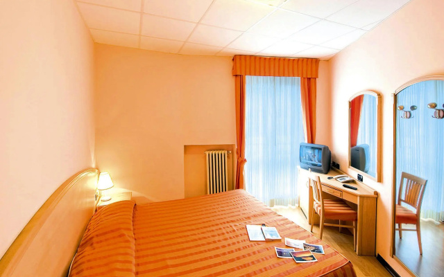 Apartment in the Residence dei Fiori, Baveno