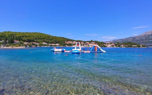 Mobile Homes - Port 9 Camping