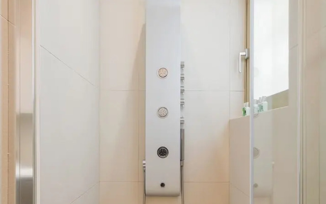 Vouliagmeni Serenity Residence