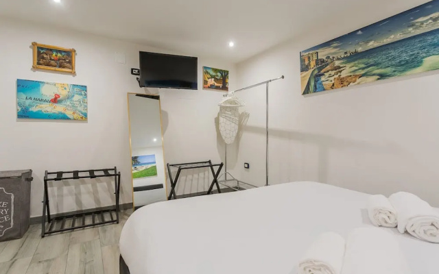 Little Havana Apartment by Wonderful Italy