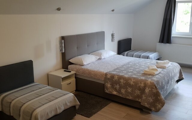 KE-TO Zagreb Airport Rooms