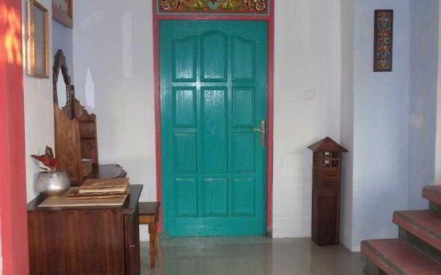 Sudaji Guest House
