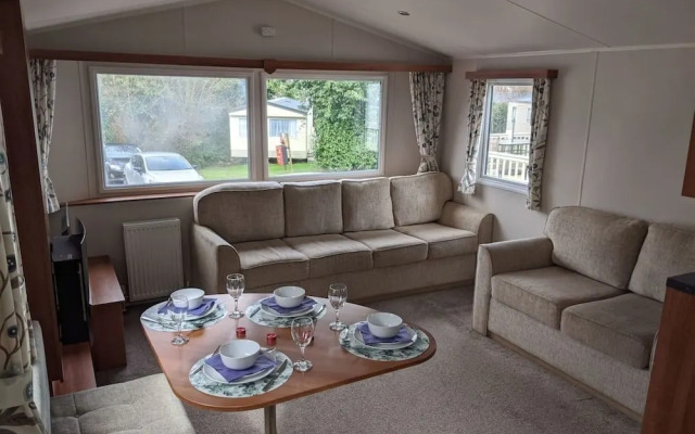 Caravan Nearby Hastings, Coghurst Hall Park