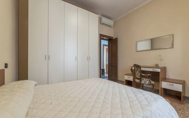 Stazione Termini & Castro Pretorio Flat