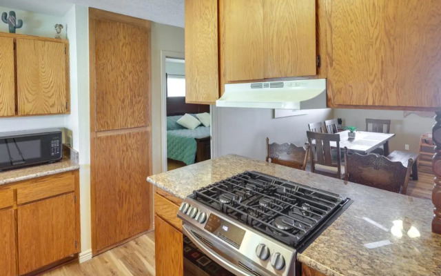 Dog-friendly Bullhead City Home - Walk to Beach!