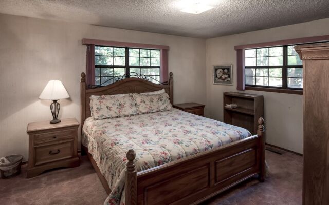 AAA Escape - Three Bedroom Cabin