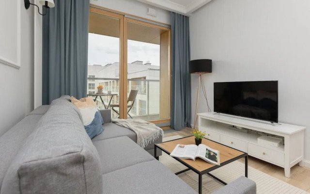 Apartment Kolejowa & Parking by Renters