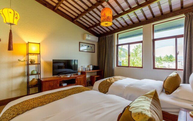 Zuixi Pavilion Travelling With Hotel