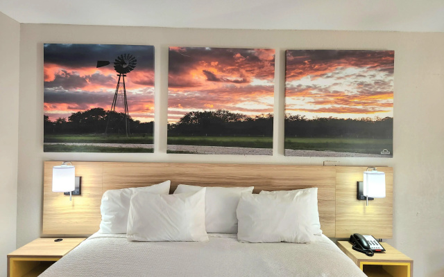 Days Inn by Wyndham McAllen
