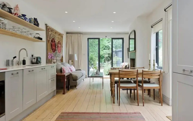 Gorgeous 1 Bed Garden Flat, Kensal