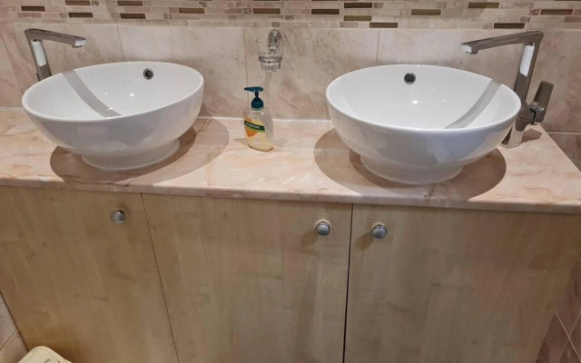Impeccable 4-bed House in Blackpool