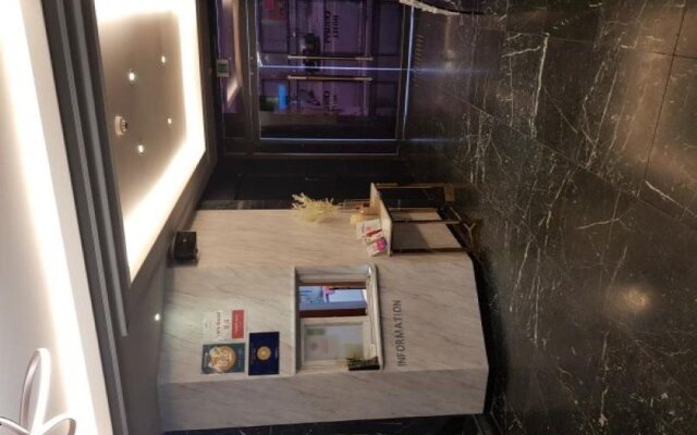 The Stone Bridge Hotel