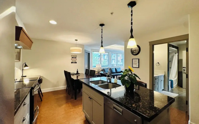 Solara Corner Suite-Pool & Hot Tub & Spa