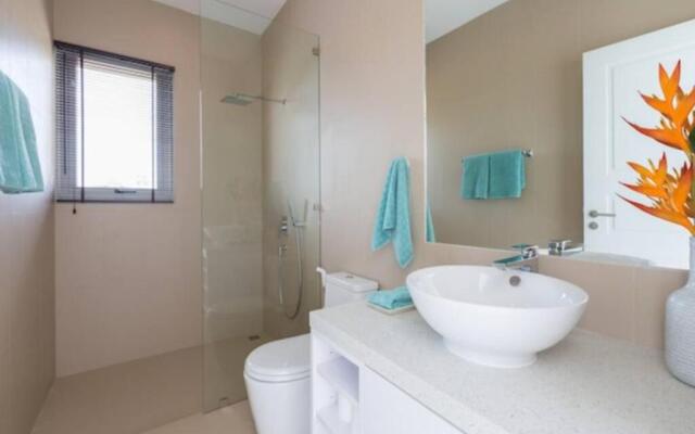 **75% DISCOUNT** 3 Bed/4 Bath SEA VIEWS BIG GARDEN