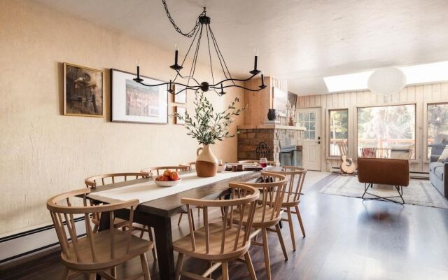 Four O Clock Rd - Rover