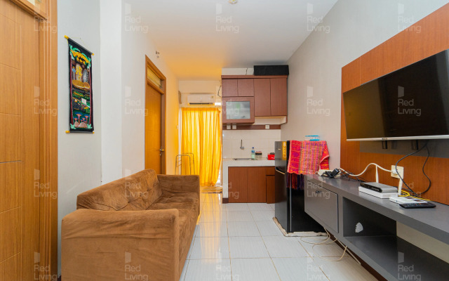Redliving Apartemen Cinere resort - Gold Room