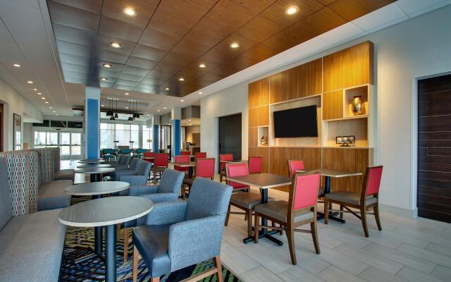 Holiday Inn Express & Suites Troy by IHG