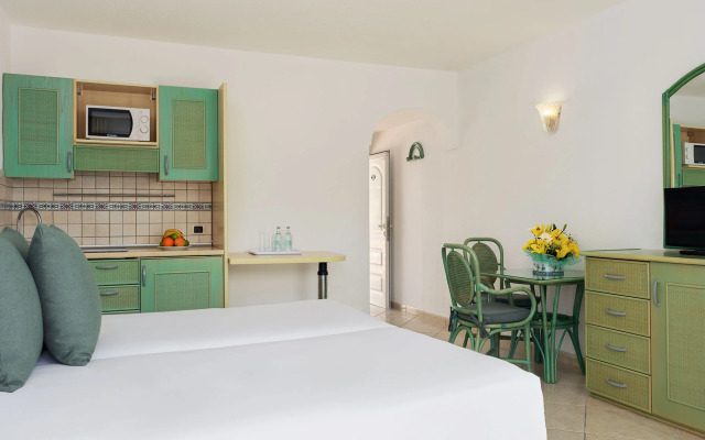 Aparthotel Esquinzo Y Monte Del Mar