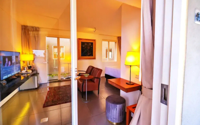KoenoKoeni Boutique Hotel