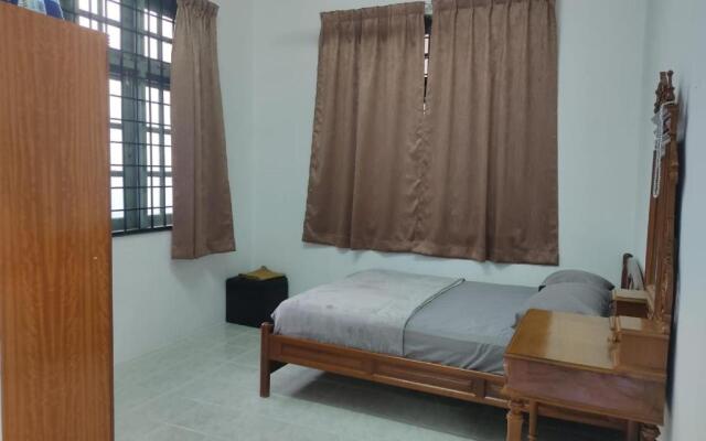 HOMESTAY PAKA-Pok Yie